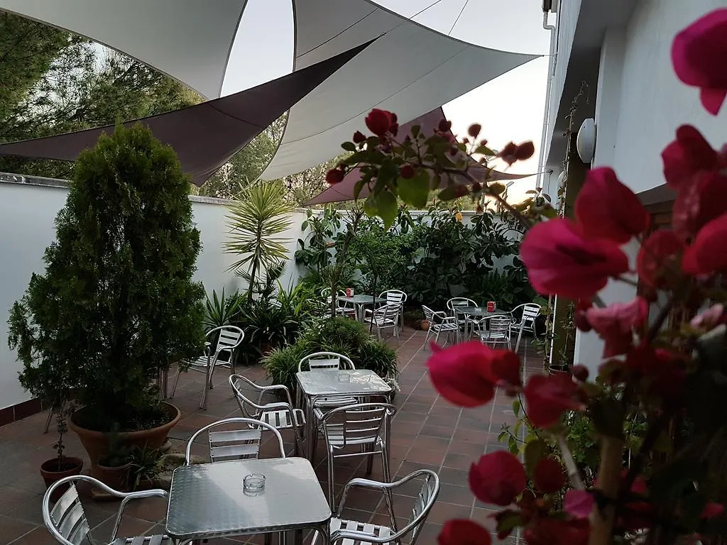 Hostal Rural - Ben-Nassar Arjona 3*,  España